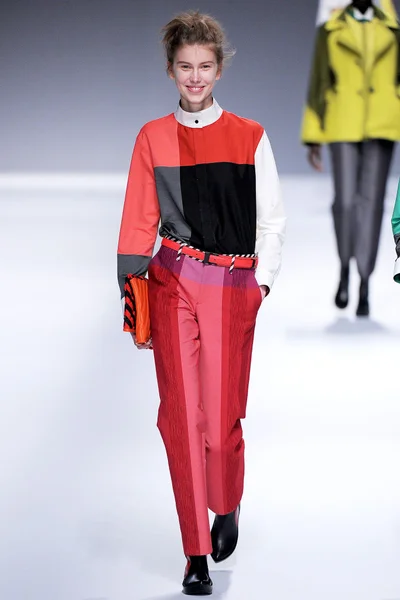 Look 9